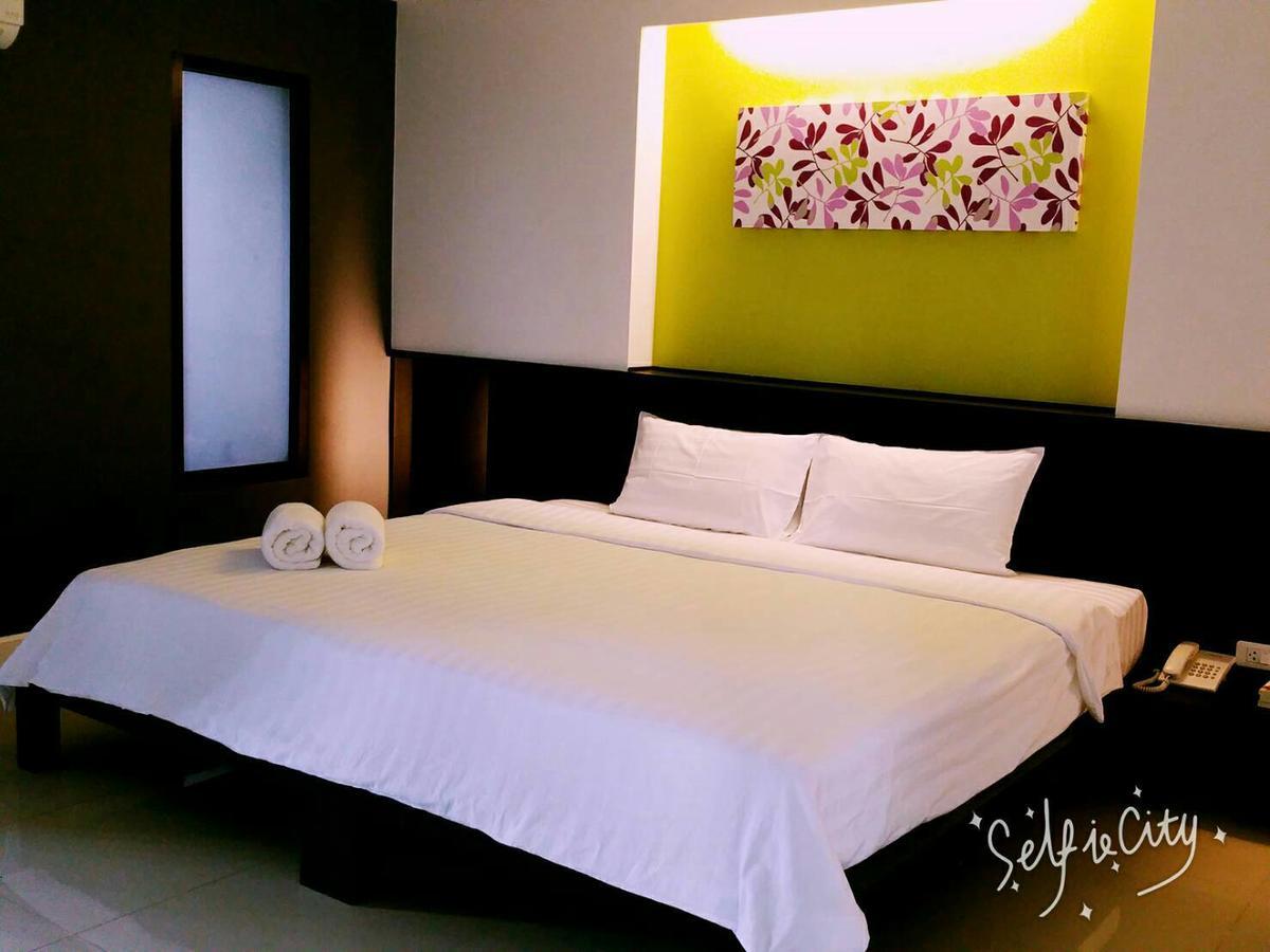At 24 Boutique Hotel Nakhon Si Thammarat Exterior foto